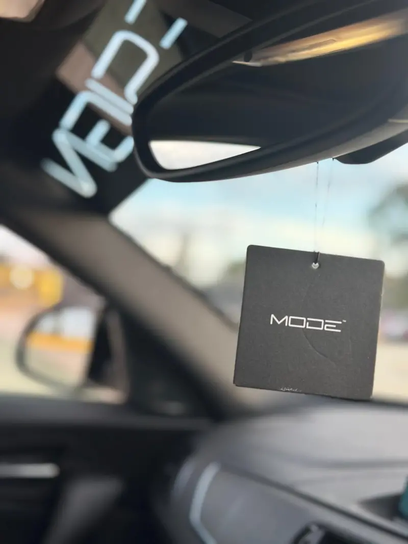 Mode × Mode Design Dual-Tone Air Freshener – Black & White 1