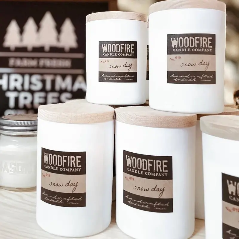 Spiced Winter Tea Soy Candle With Wood Wick – White 1